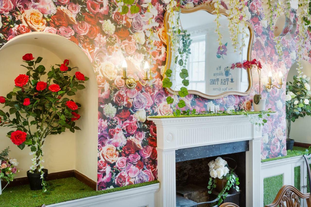 The Wonderland Townhouse - Alice In Wonderland 7Bdr Home Bath Zewnętrze zdjęcie